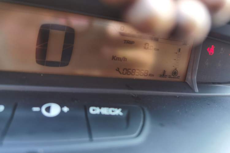 Used Citroen C-Quatre 2014 VTS Version 1.6L Automatic Prestige Model Odometer Close Up