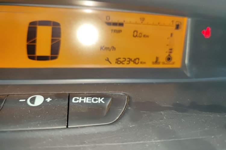 Used Citroen C-Quatre 2014 VTS Version 1.6L Manual - Premium Model Odometer Close Up