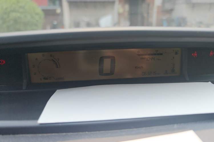 Used Citroen C-Quatre 2014 VTS Version 1.6L Manual - Premium Model Odometer Close Up