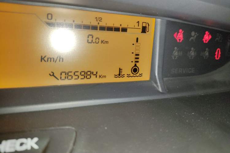 Used Citroen C-Quatre 2014 VTS Version 1.6L Automatic Prestige Model Odometer Close Up