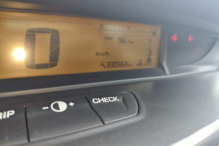 Used Citroen C-Quatre 2014 1.6L Manual Car Connectivity Edition Odometer Close Up