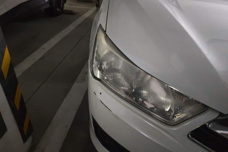 Used Citroen C-Quatre 2014 VTS Version 1.6L Manual - Premium Model Right Front Headlight