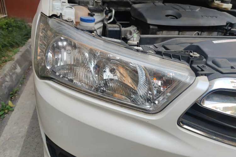 Used Citroen C-Quatre 2014 VTS Version 1.6L Manual - Premium Model Right Front Headlight
