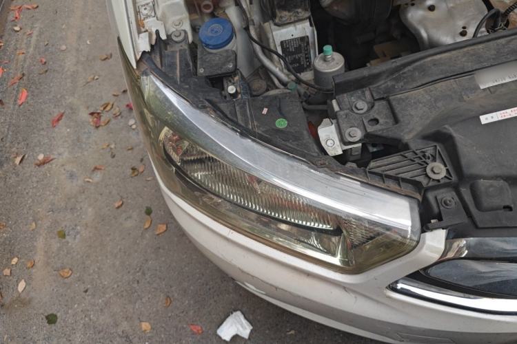 Used Citroen C-Quatre 2014 VTS Version 1.6L Manual Enjoyment Model Right Front Headlight
