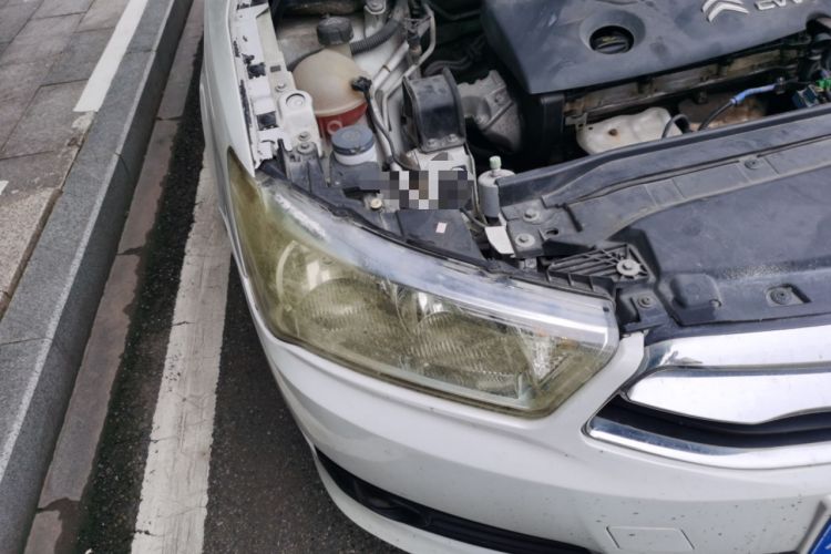 Used Citroen C-Quatre 2014 VTS Version 1.6L Manual - Premium Model Right Front Headlight