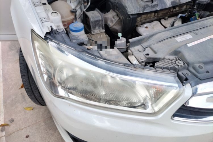 Used Citroen C-Quatre 2014 VTS Version 1.6L Manual - Premium Model Right Front Headlight