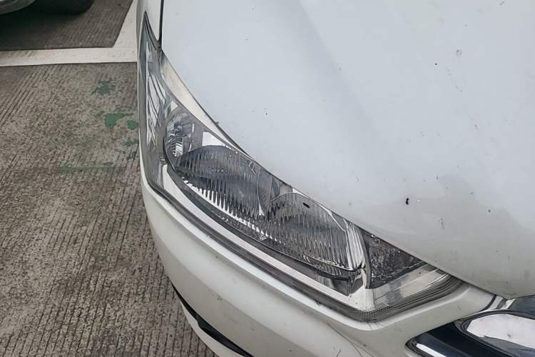 Used Citroen C-Quatre 2014 VTS Version 1.6L Manual - Premium Model Right Front Headlight