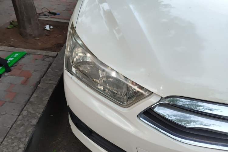 Used Citroen C-Quatre 2014 VTS Version 1.6L Manual - Premium Model Right Front Headlight