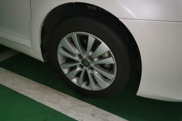 Used Citroen C-Quatre 2014 VTS Version 1.6L Automatic Enjoyment Model Right Front Wheel Hub