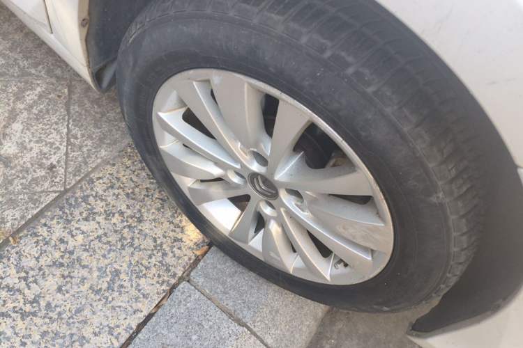 Used Citroen C-Quatre 2014 1.6L Manual Car Connectivity Edition Right Front Wheel Hub