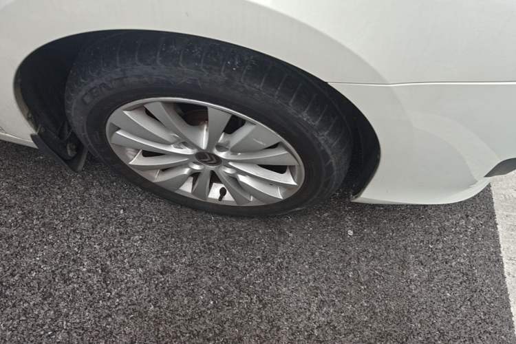 Used Citroen C-Quatre 2014 VTS Version 1.6L Automatic Prestige Model Right Front Wheel Hub
