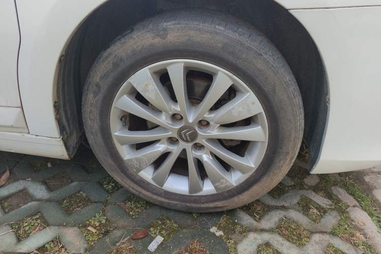 Used Citroen C-Quatre 2014 VTS Version 1.6L Automatic Prestige Model Right Front Wheel Hub