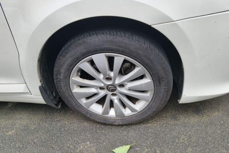 Used Citroen C-Quatre 2014 VTS Version 1.6L Automatic Prestige Model Right Front Wheel Hub