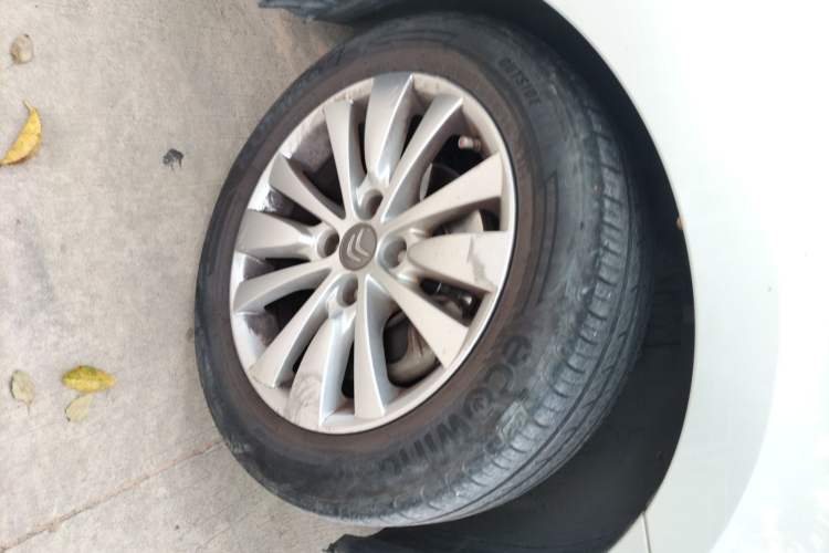 Used Citroen C-Quatre 2014 VTS Version 1.6L Manual - Premium Model Right Front Wheel Hub
