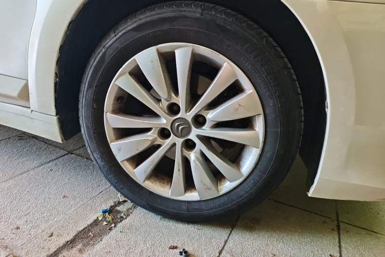 Used Citroen C-Quatre 2014 1.6L Automatic Connected Car Version Right Front Wheel Hub