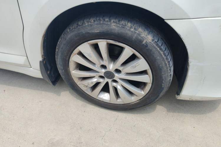 Used Citroen C-Quatre 2014 VTS Version 1.6L Automatic Prestige Model Right Front Wheel Hub