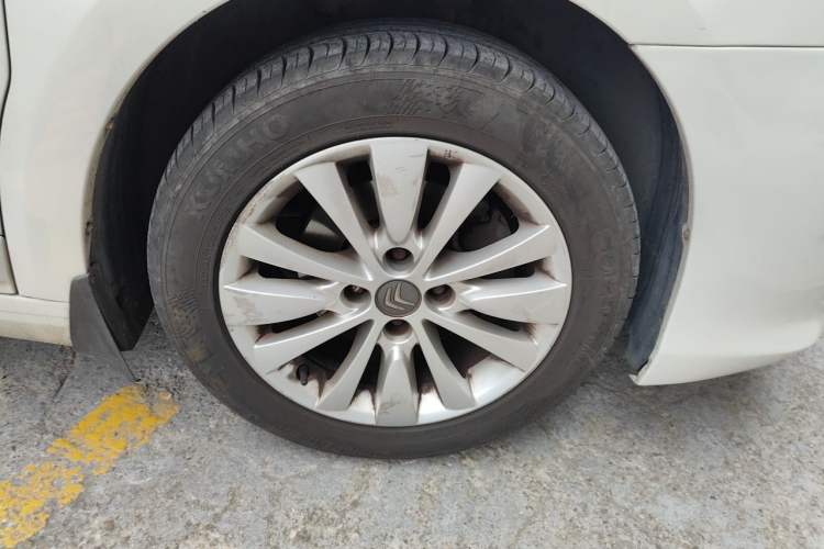 Used Citroen C-Quatre 2014 VTS Version 1.6L Automatic Prestige Model Right Front Wheel Hub