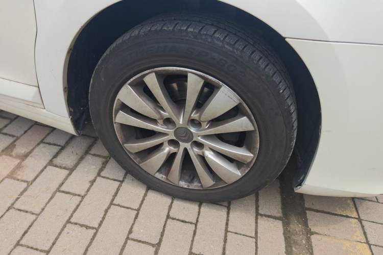Used Citroen C-Quatre 2014 VTS Version 1.6L Manual - Premium Model Right Front Wheel Hub