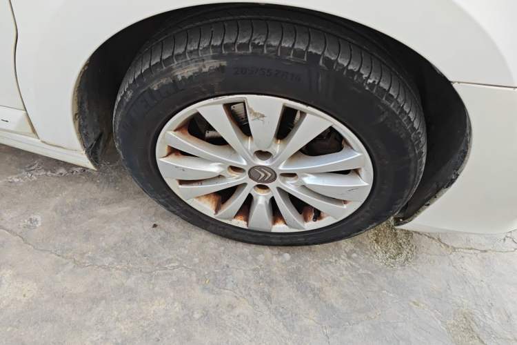 Used Citroen C-Quatre 2014 1.6L Manual Car Connectivity Edition Right Front Wheel Hub