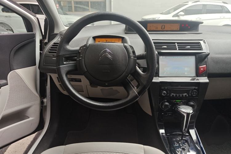Used Citroen C-Quatre 2014 VTS Version 1.6L Automatic Prestige Model Steering Wheel