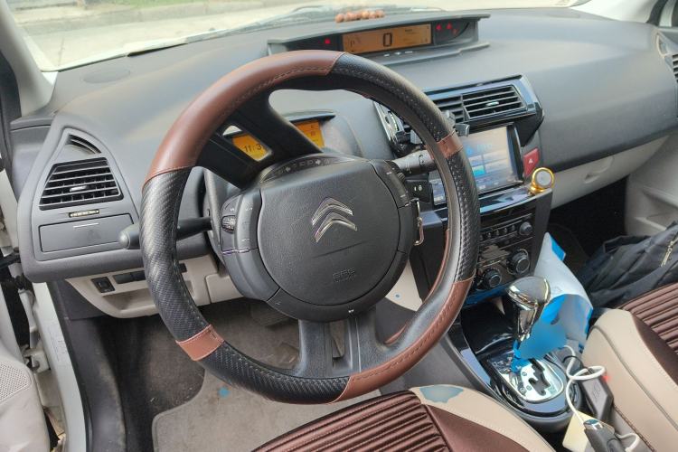Used Citroen C-Quatre 2014 VTS Version 1.6L Automatic Prestige Model Steering Wheel