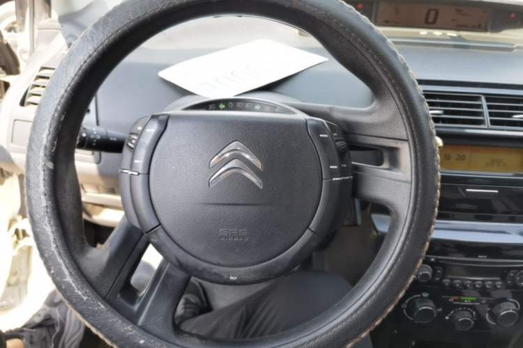 Used Citroen C-Quatre 2014 VTS Version 1.6L Manual - Premium Model Steering Wheel