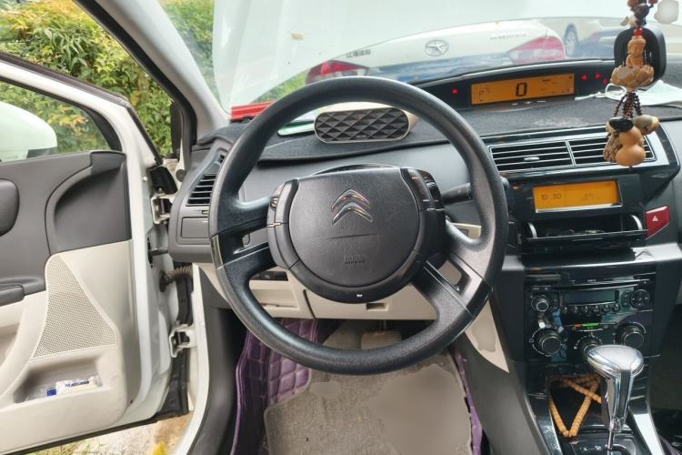 Used Citroen C-Quatre 2014 VTS Version 1.6L Automatic Prestige Model Steering Wheel