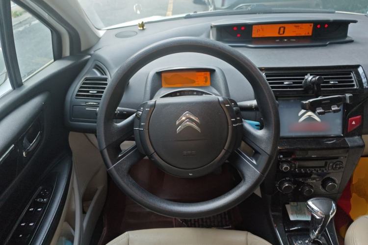 Used Citroen C-Quatre 2014 VTS Version 1.6L Automatic Prestige Model Steering Wheel
