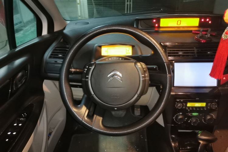 Used Citroen C-Quatre 2014 1.6L Automatic Connected Car Version Steering Wheel
