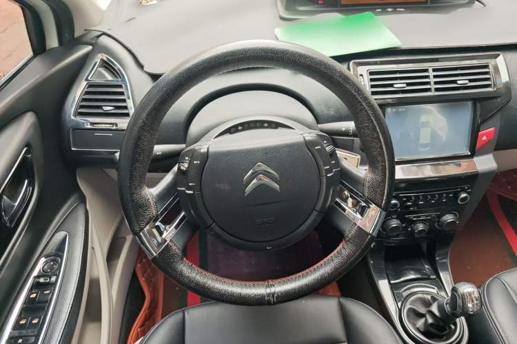 Used Citroen C-Quatre 2014 VTS Version 1.6L Manual - Premium Model Steering Wheel