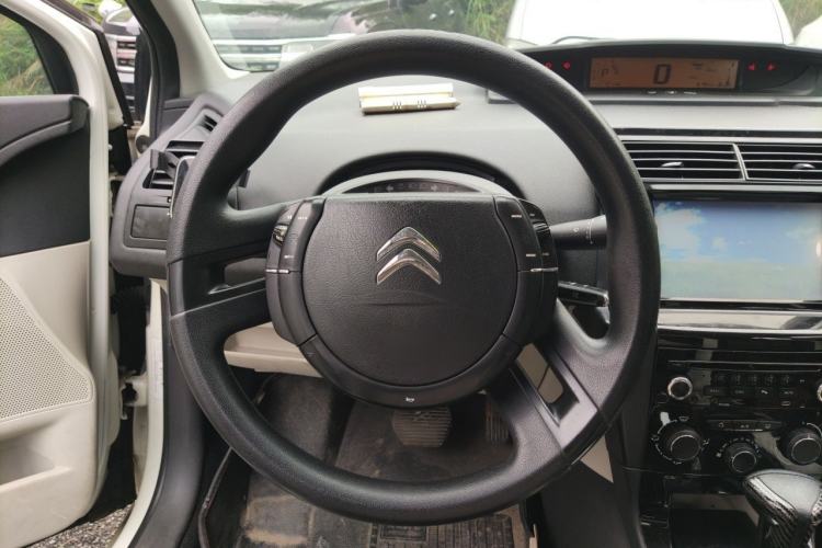 Used Citroen C-Quatre 2014 VTS Version 1.6L Automatic Prestige Model Steering Wheel