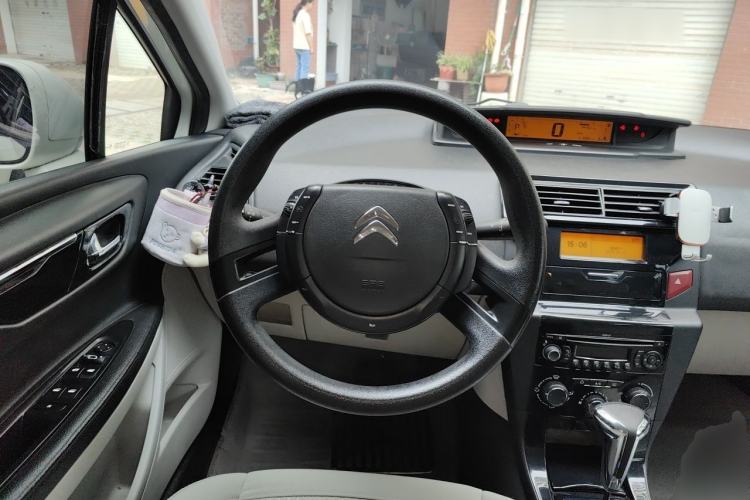 Used Citroen C-Quatre 2014 VTS Version 1.6L Automatic Prestige Model Steering Wheel