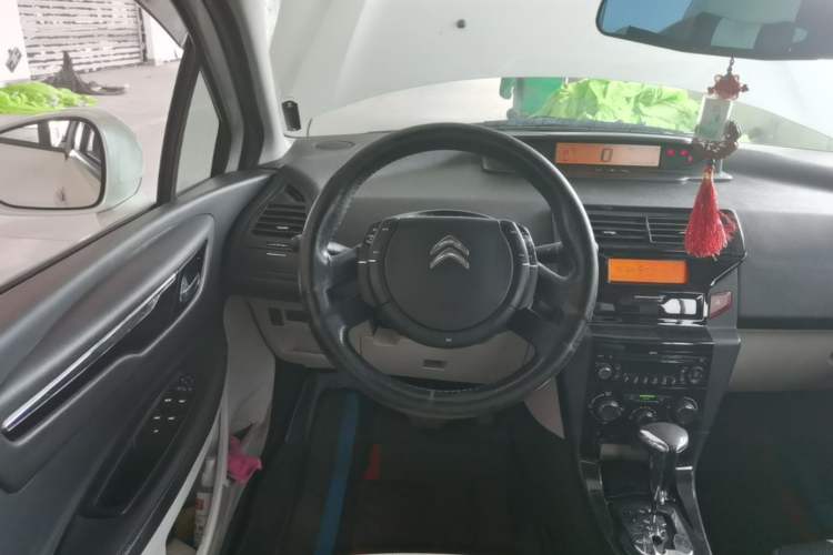 Used Citroen C-Quatre 2014 VTS Version 1.6L Automatic Prestige Model Steering Wheel