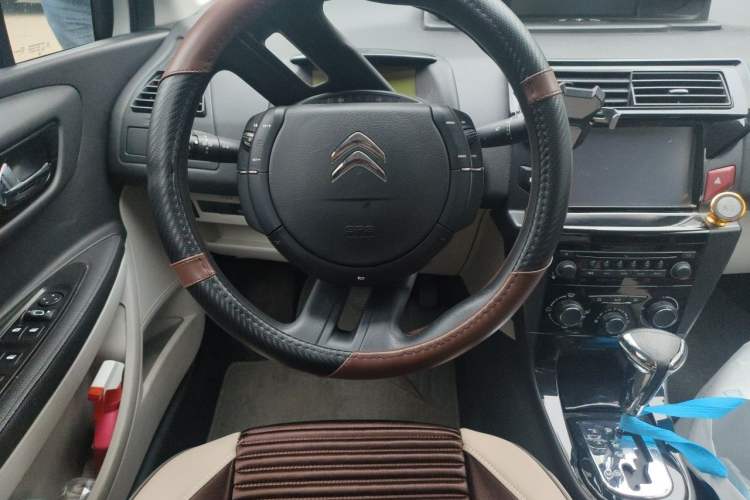 Used Citroen C-Quatre 2014 VTS Version 1.6L Automatic Prestige Model Steering Wheel