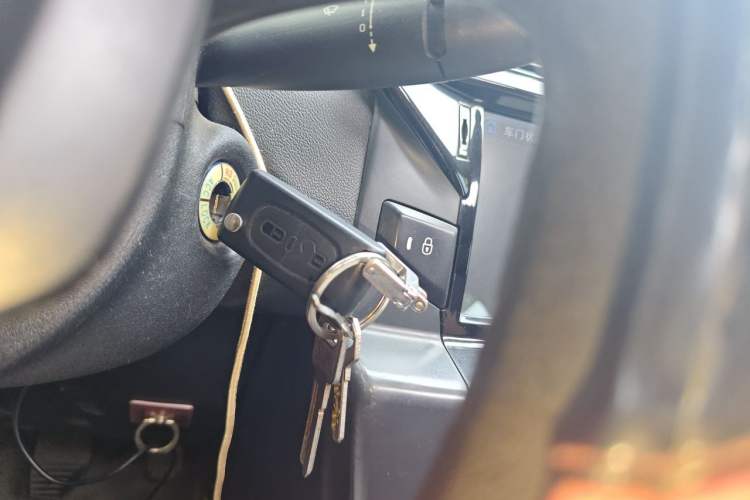Used Citroen C-Quatre 2014 1.6L Manual Car Connectivity Edition Vehicle Key