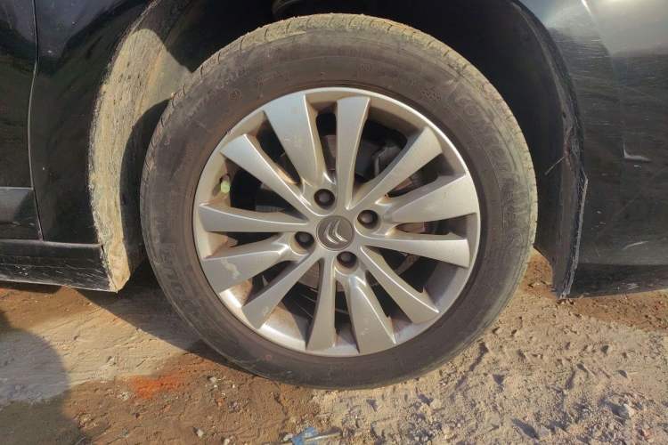 Used Citroen C-Quatre 2016 Classic Sedan 1.6L Manual - Premium Version Right Front Wheel Hub