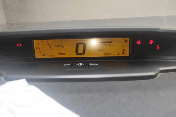 Used Citroen C-Quatre 2016 Classic Sedan 1.6L Manual CNG Odometer Close Up