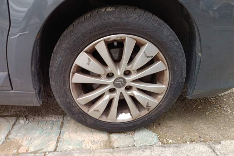 Used Citroen C-Quatre 2016 Classic Sedan 1.6L Automatic Prestige Model Right Front Wheel Hub