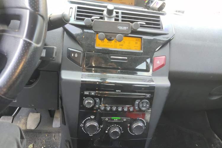 Used Citroen C-Quatre 2016 Classic Sedan 1.6L Manual - Premium Version Audio And AC Panel