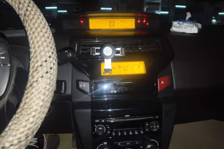 Used Citroen C-Quatre 2016 Classic Sedan 1.6L Manual - Premium Version Audio And AC Panel