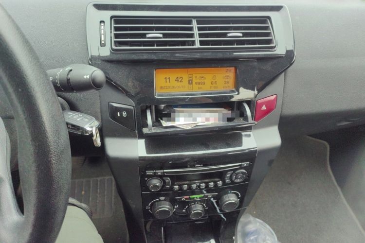 Used Citroen C-Quatre 2016 Classic Sedan 1.6L Manual CNG Audio And AC Panel