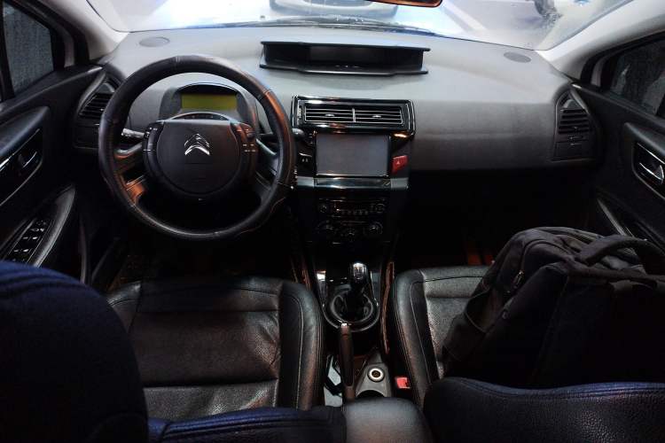 Used Citroen C-Quatre 2016 Classic Sedan 1.6L Manual - Premium Version Center Console