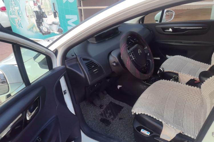 Used Citroen C-Quatre 2016 Classic Sedan 1.6L Manual CNG Driver Seat