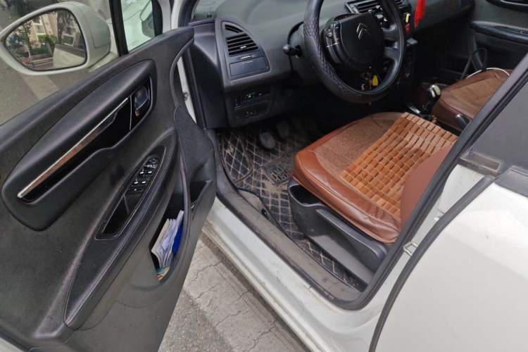 Used Citroen C-Quatre 2016 Classic Sedan 1.6L Manual - Premium Version Driver Seat