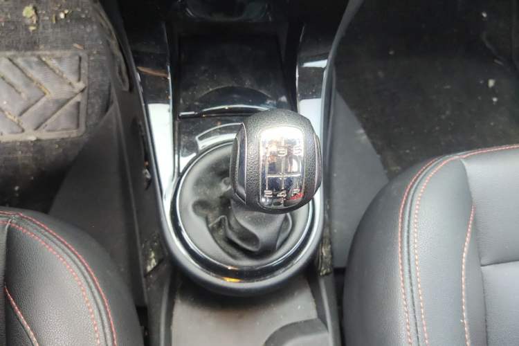 Used Citroen C-Quatre 2016 Classic Sedan 1.6L Manual - Premium Version Gear Lever