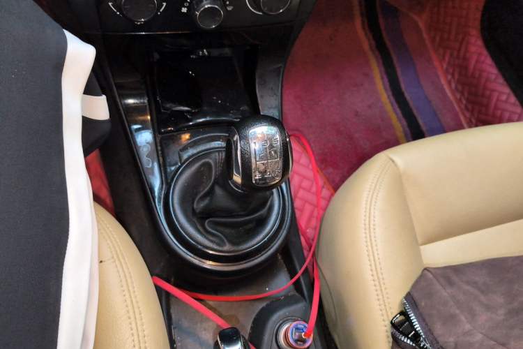 Used Citroen C-Quatre 2016 Classic Sedan 1.6L Manual CNG Gear Lever