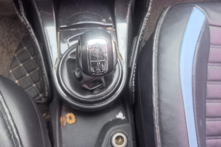 Used Citroen C-Quatre 2016 Classic Sedan 1.6L Manual - Premium Version Gear Lever