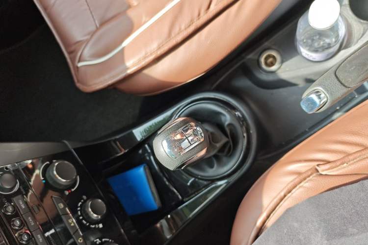 Used Citroen C-Quatre 2016 Classic Sedan 1.6L Manual - Premium Version Gear Lever