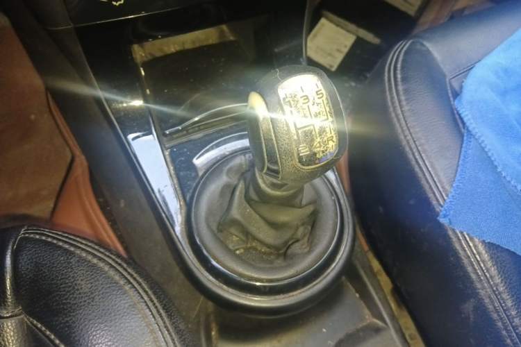 Used Citroen C-Quatre 2016 Classic Sedan 1.6L Manual - Premium Version Gear Lever