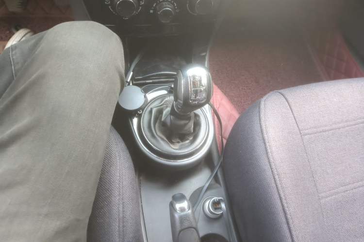 Used Citroen C-Quatre 2016 Classic Sedan 1.6L Manual - Premium Version Gear Lever